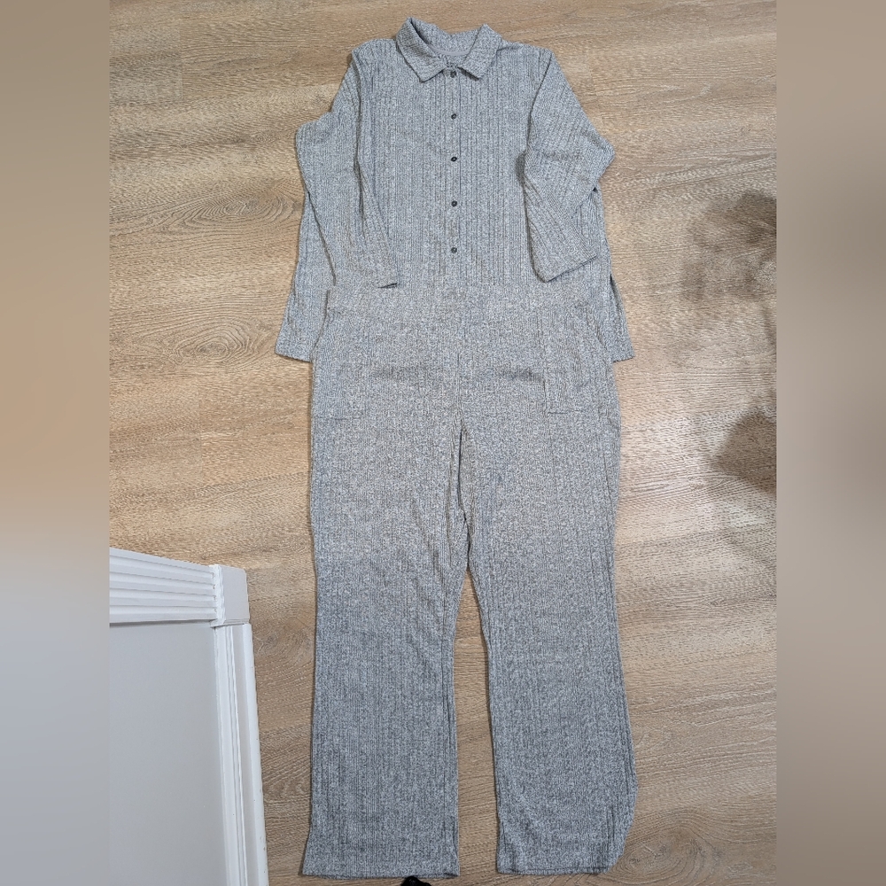 Cuddl Duds Heather Gray Button-Up Top And Pant Set (Never Worn)